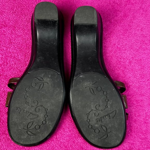 Clarks slides sandals Barely Worn 9M  | Leather Sandals (used) - Picture 7 of 9